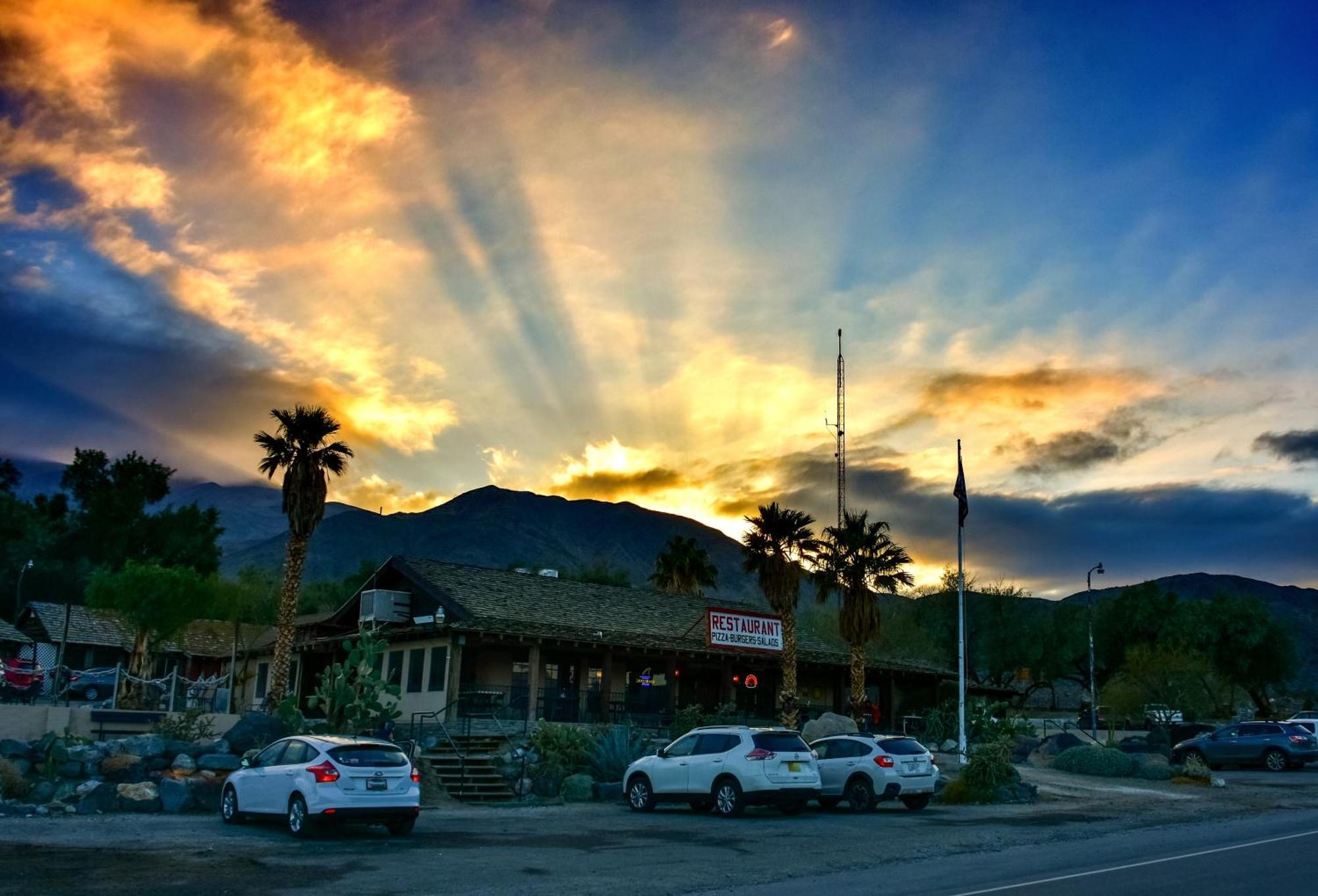 Panamint Springs Motel & Tents Экстерьер фото