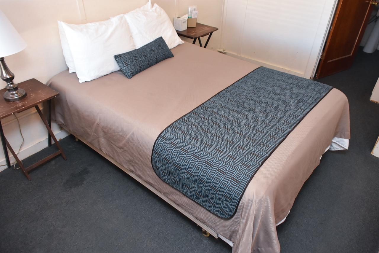 Panamint Springs Motel & Tents Экстерьер фото