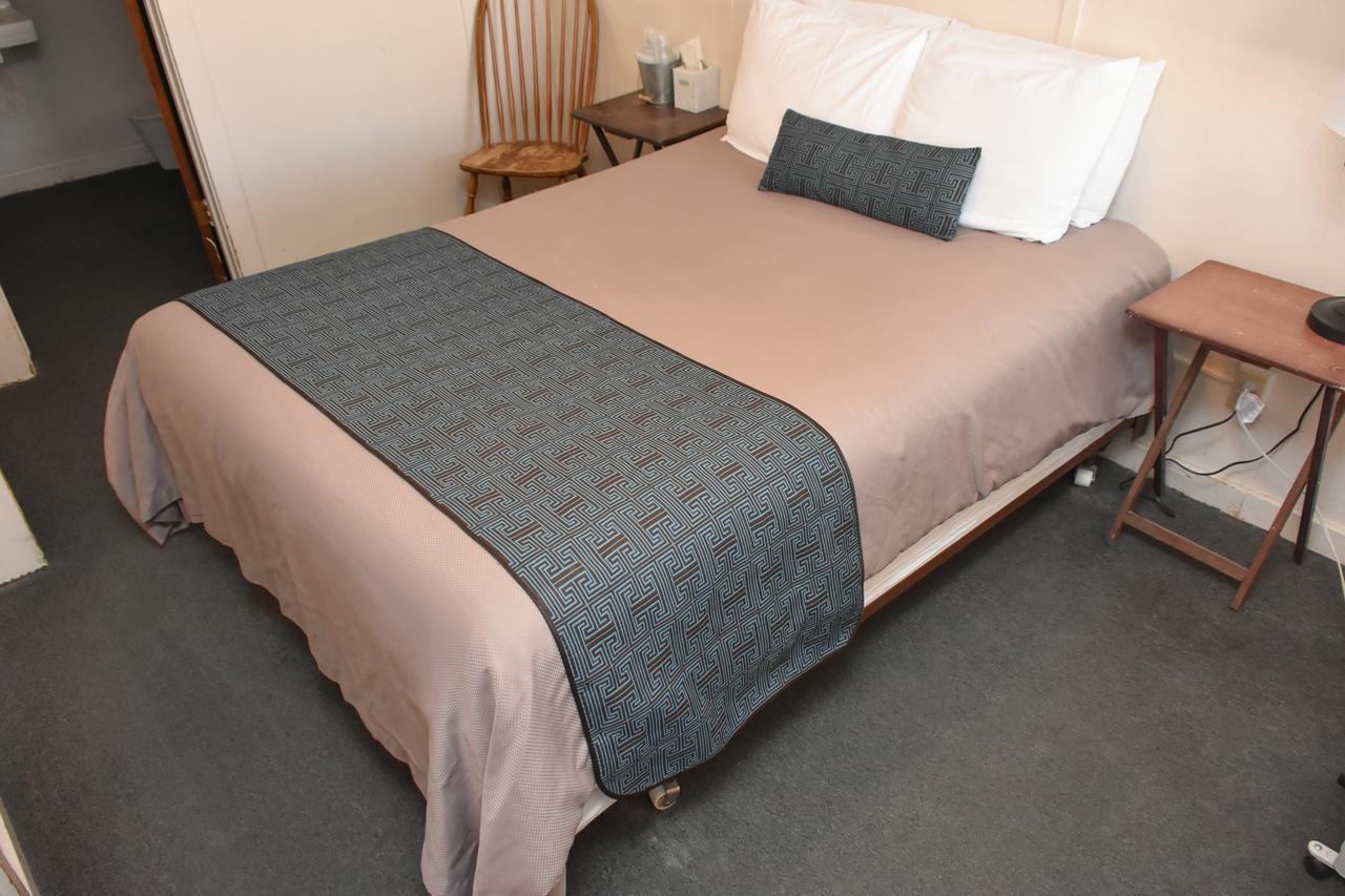 Panamint Springs Motel & Tents Экстерьер фото