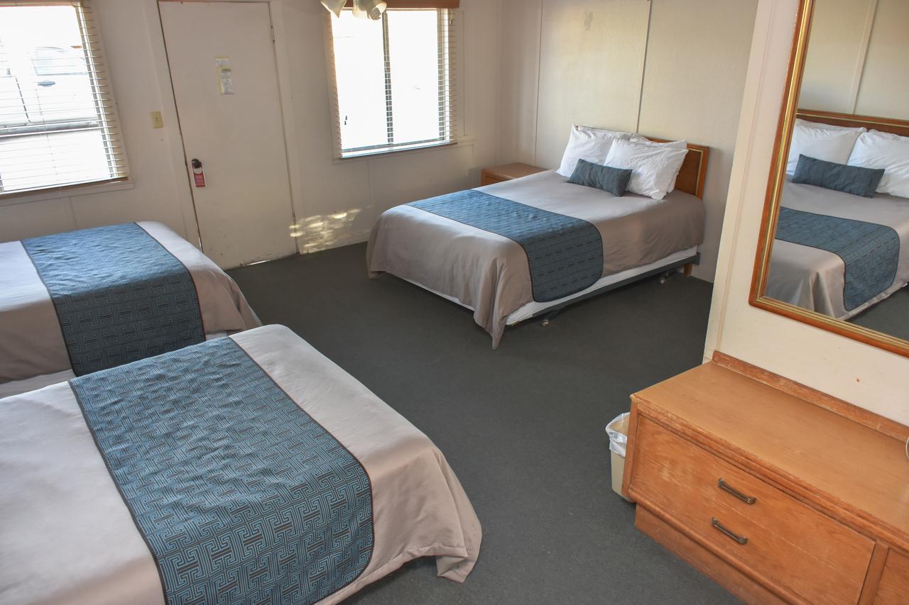 Panamint Springs Motel & Tents Экстерьер фото