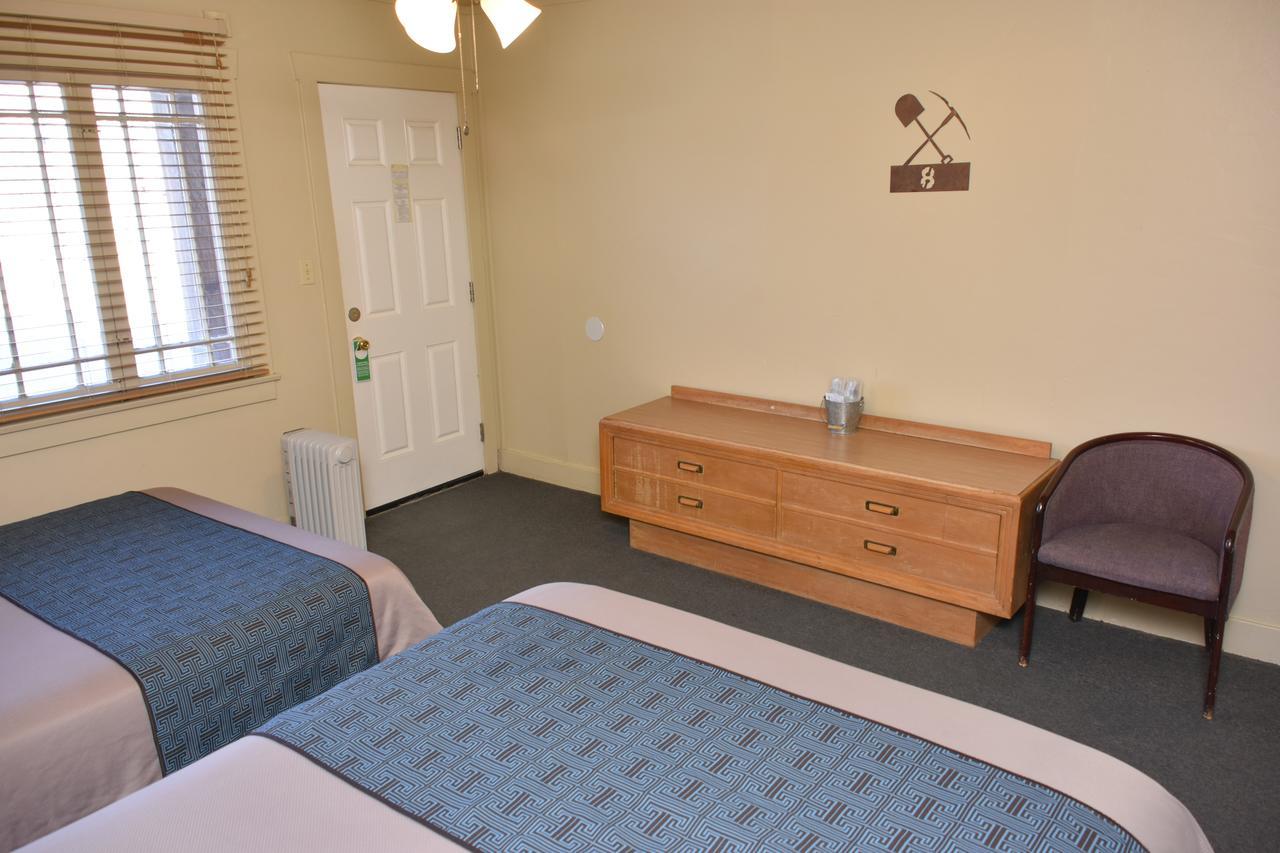Panamint Springs Motel & Tents Экстерьер фото